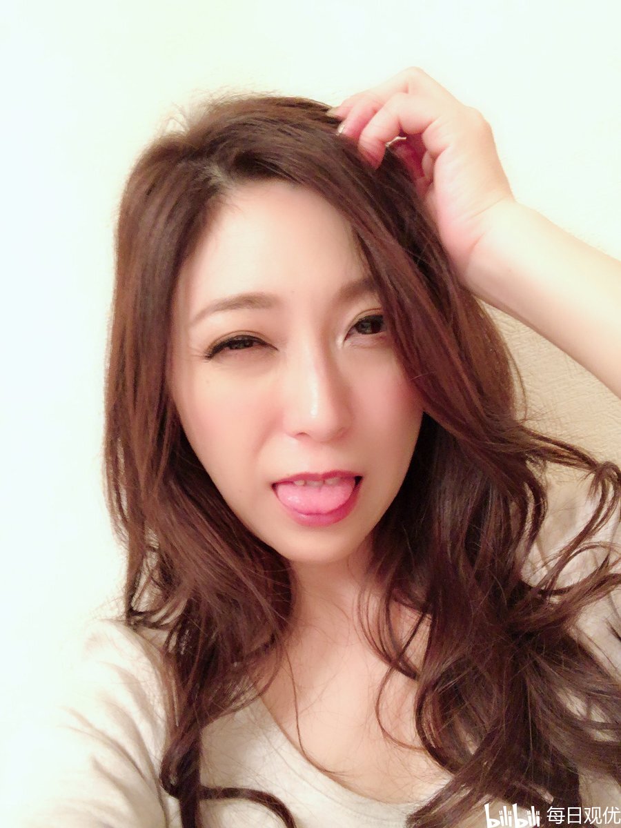 白木优子白木优子，优雅之花绽放的魅力