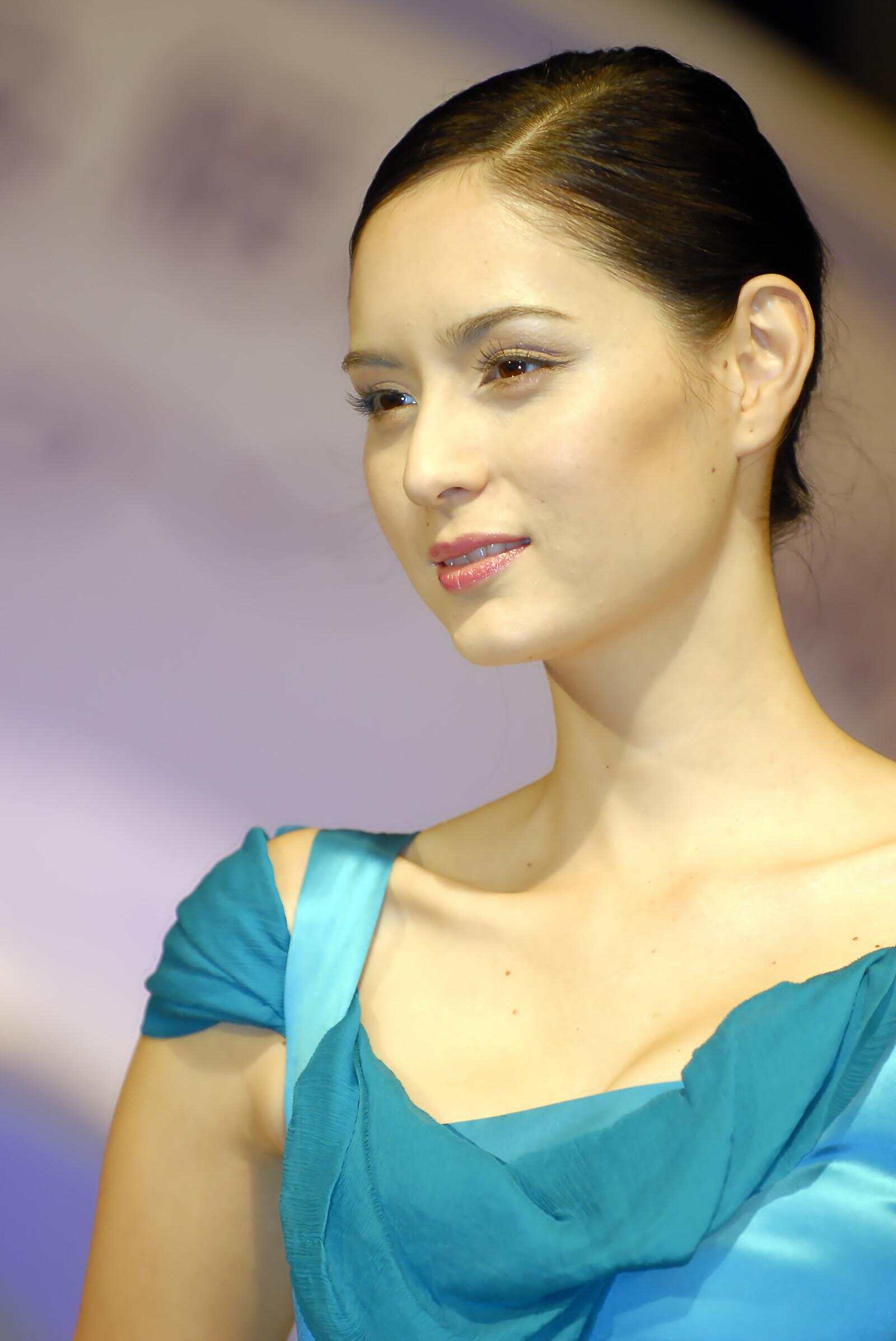 沟沟美女沟沟美女，魅力四溢的美丽传奇