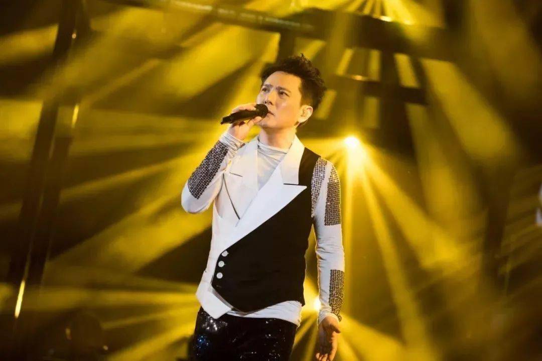 19岁rapper潮水偷轨仙踪林大豆19岁RAPPER，潮水偷轨，探秘仙踪林