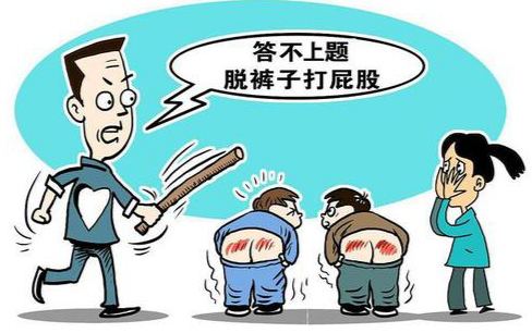 打女生光屁屁的图片大全光屁屁下的暴力与伤害