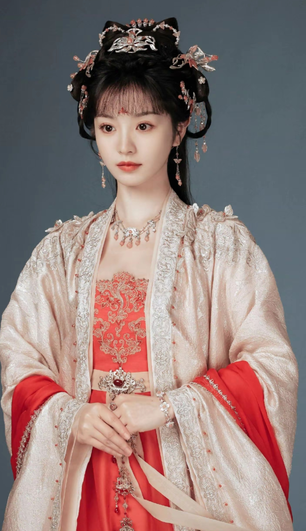 大奉打更人插花弄玉成语意思-第2张图片