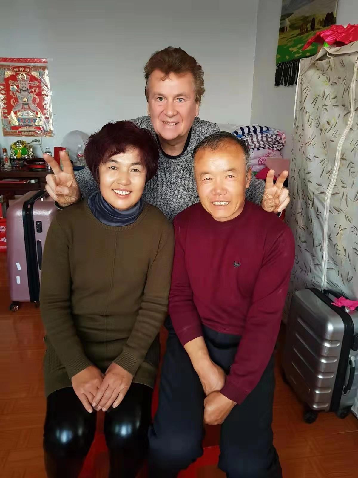 两个人的高清视频在线观看