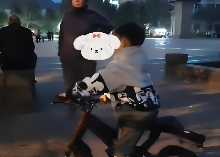 妇女bbbb插插插视频,国产无遮挡久久精品视频妇女BBBB插插视频，女性权益与文化表达-第3张图片