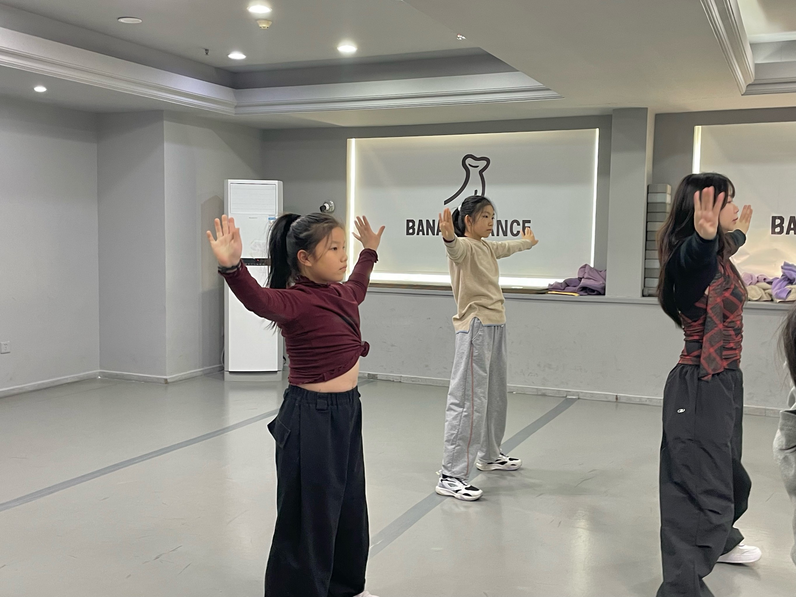 女生18岁学跆拳道晚不晚女生18岁学HIPHOP，青春舞动的开始