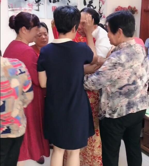 出嫁后每天回家给父亲-第2张图片