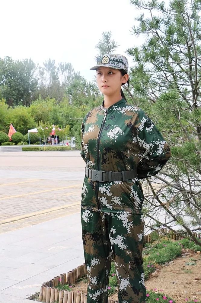 07迷彩服，时代的印记与青春风采