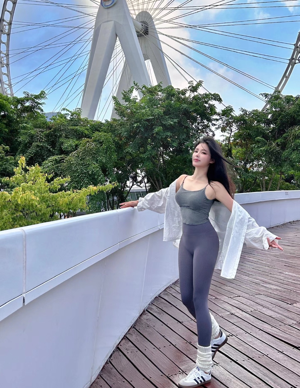美女隐私视频与黄www视频，诱惑与道德的交织-第2张图片