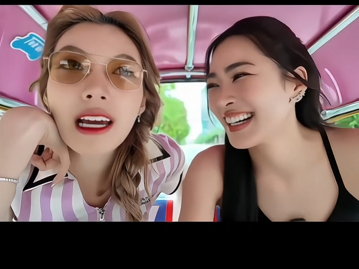 a处处吻全程拉丝伸舌头人海外A处处吻，全程拉丝，伸舌头