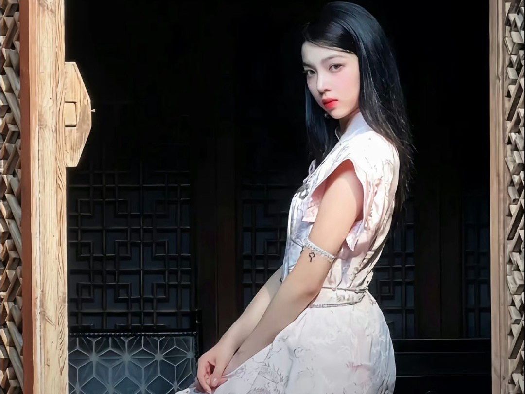 网红刘婷系列都是什么网红刘婷在线观看体验-第2张图片