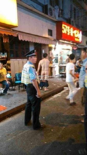 白袜校草被绑脱裤玩j白袜校草被绑脱裤玩J