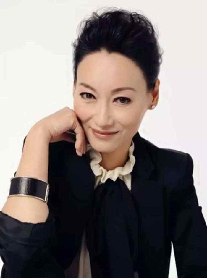 红姐118红姐118，一位传奇女性的故事