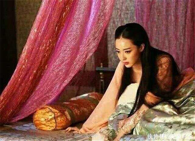 女人裸体姓交片女人裸体交片，禁忌与诱惑-第3张图片