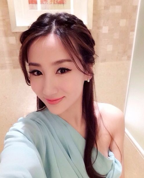 他扒开她粉嫩p视频的惊险经历