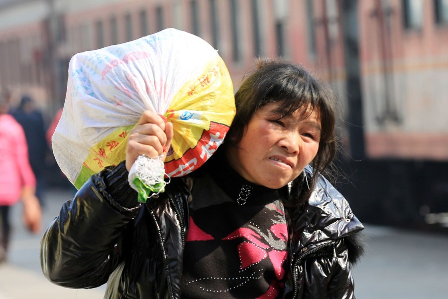 地铁女汉子地铁女汉子，都市中的独立力量