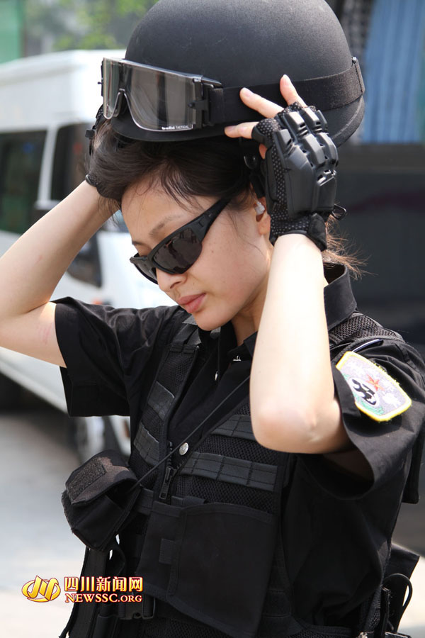 成都女子霸王硬上弓