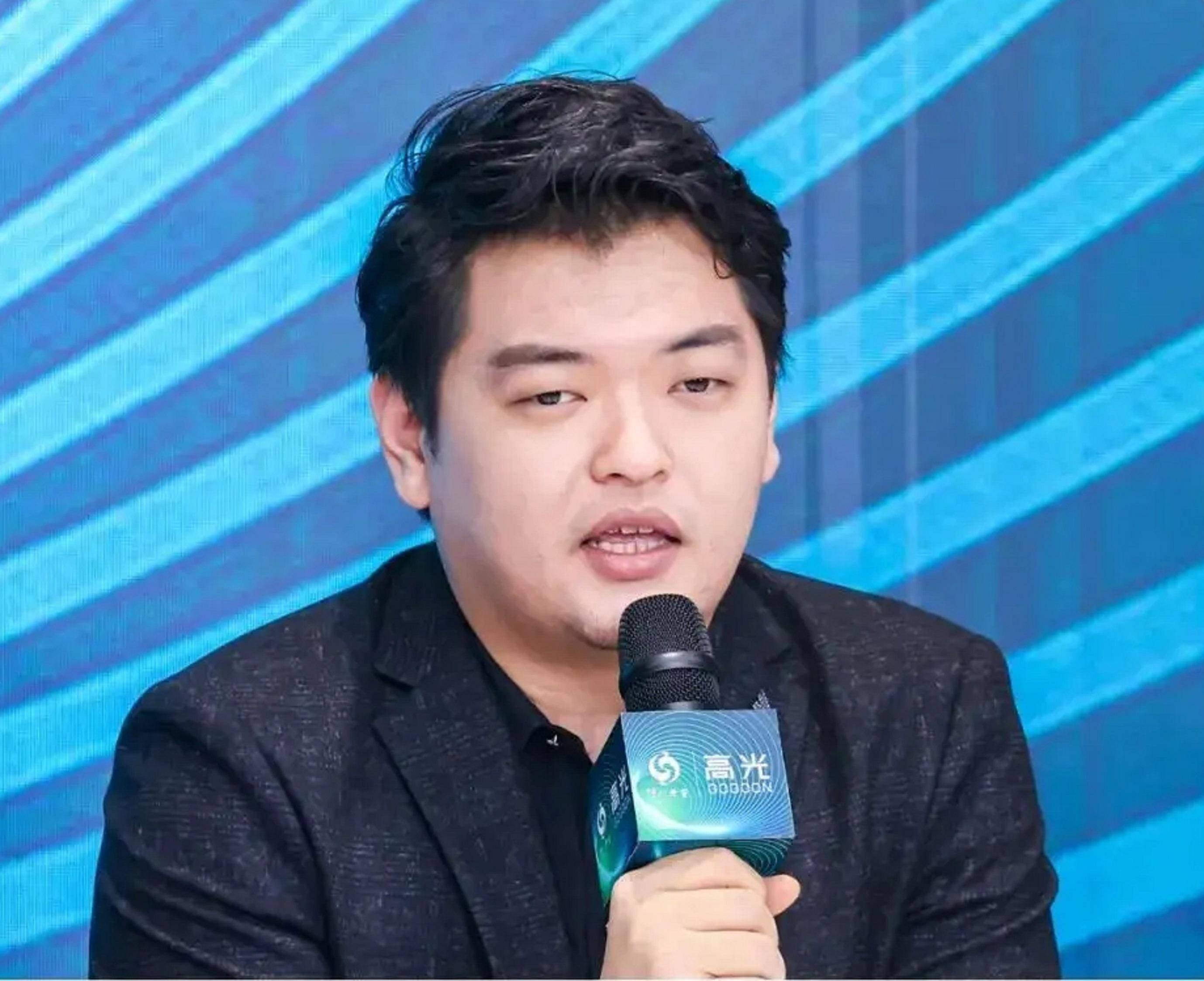 中青宝工作中青宝致歉，将严格执行劳动法