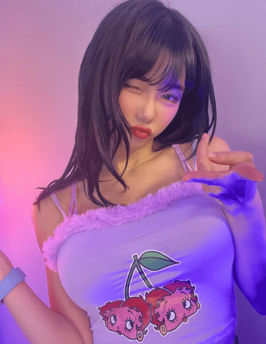 年轻快递员侵犯美丽人妻-第2张图片