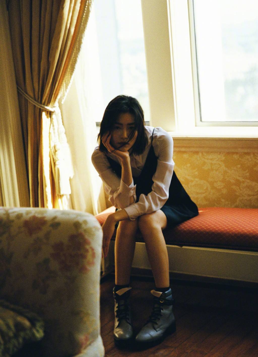 国模娜娜扒开嫩木耳国模娜娜扒开嫩木耳，时尚与诱惑的交织-第2张图片