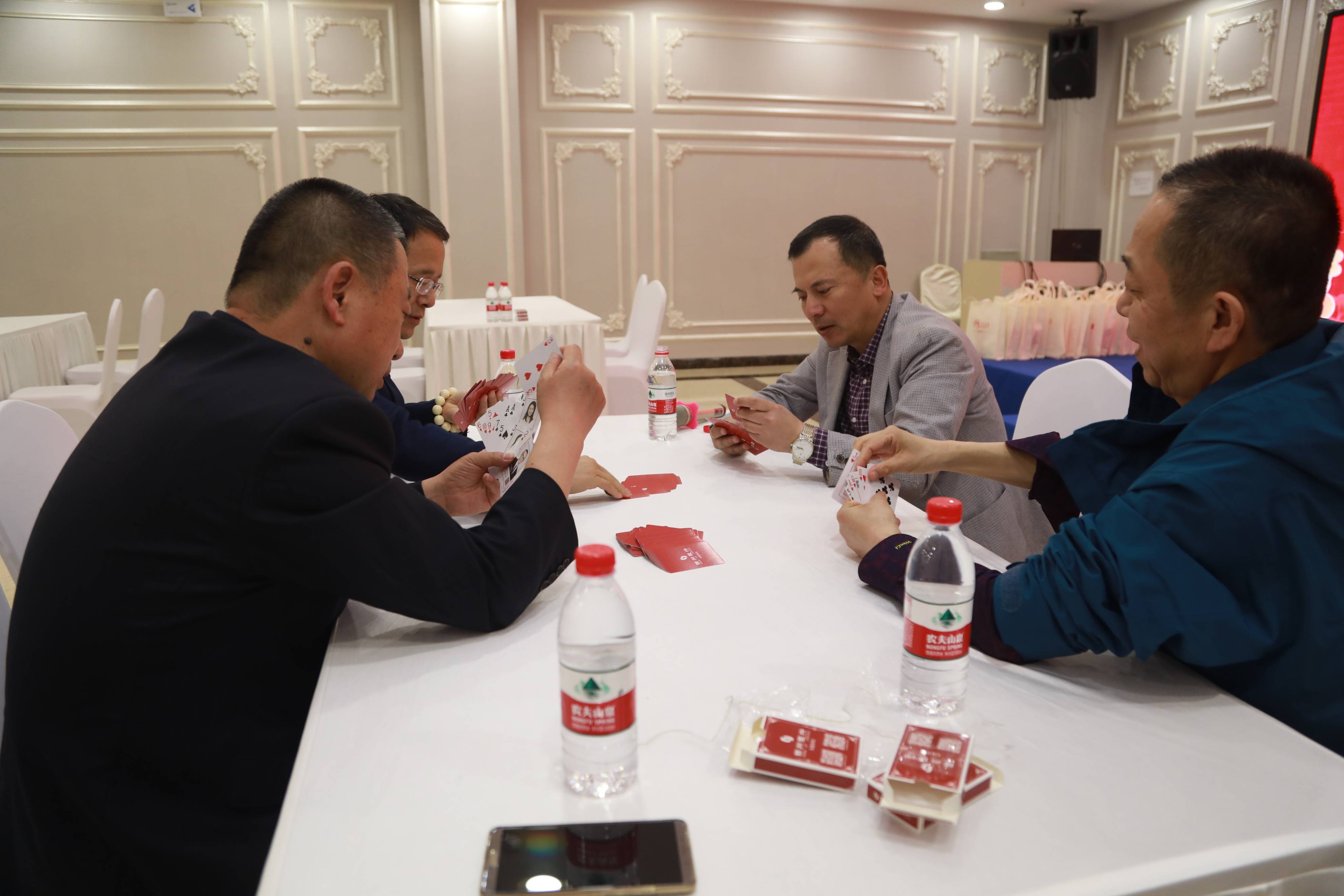 免费打扑克牌剧烈运动软件介绍-第2张图片