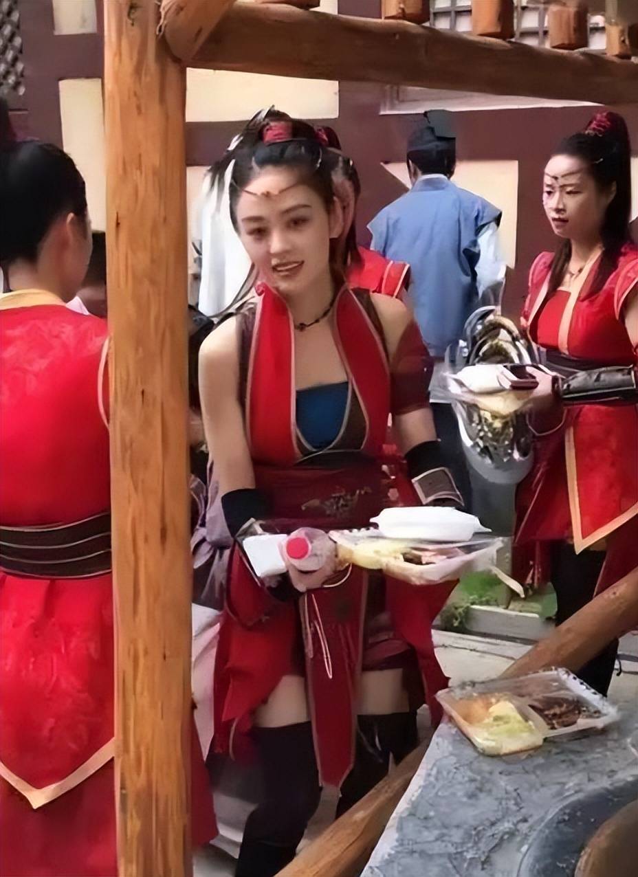美女假视频美女假视频泛滥成灾-第1张图片
