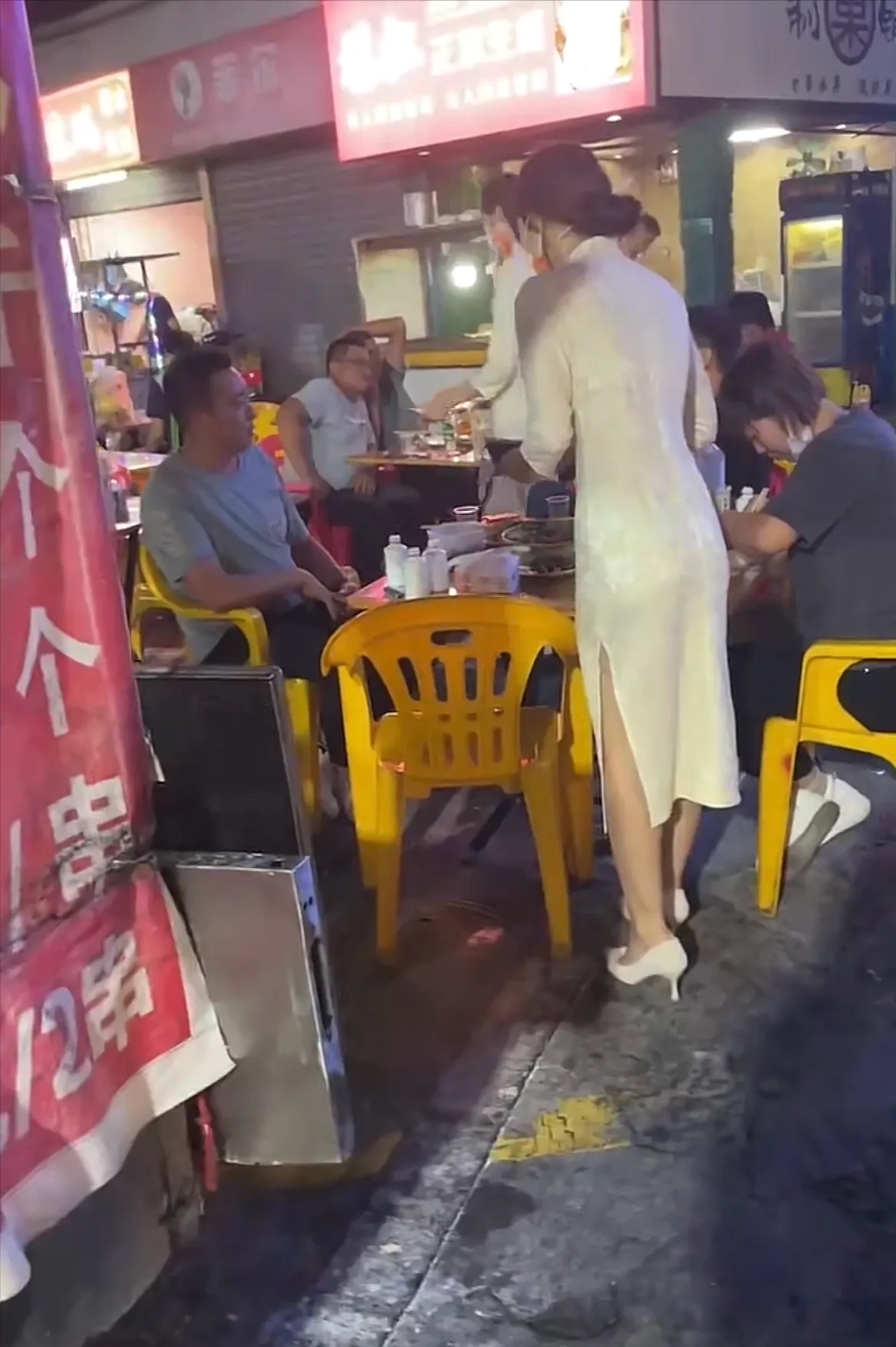 我和寂寞丰满的寡妇视频我与寂寞丰满的寡妇-第3张图片