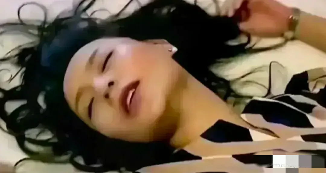 我被闺密弄到欲仙欲死我被闺密弄到欲仙欲死