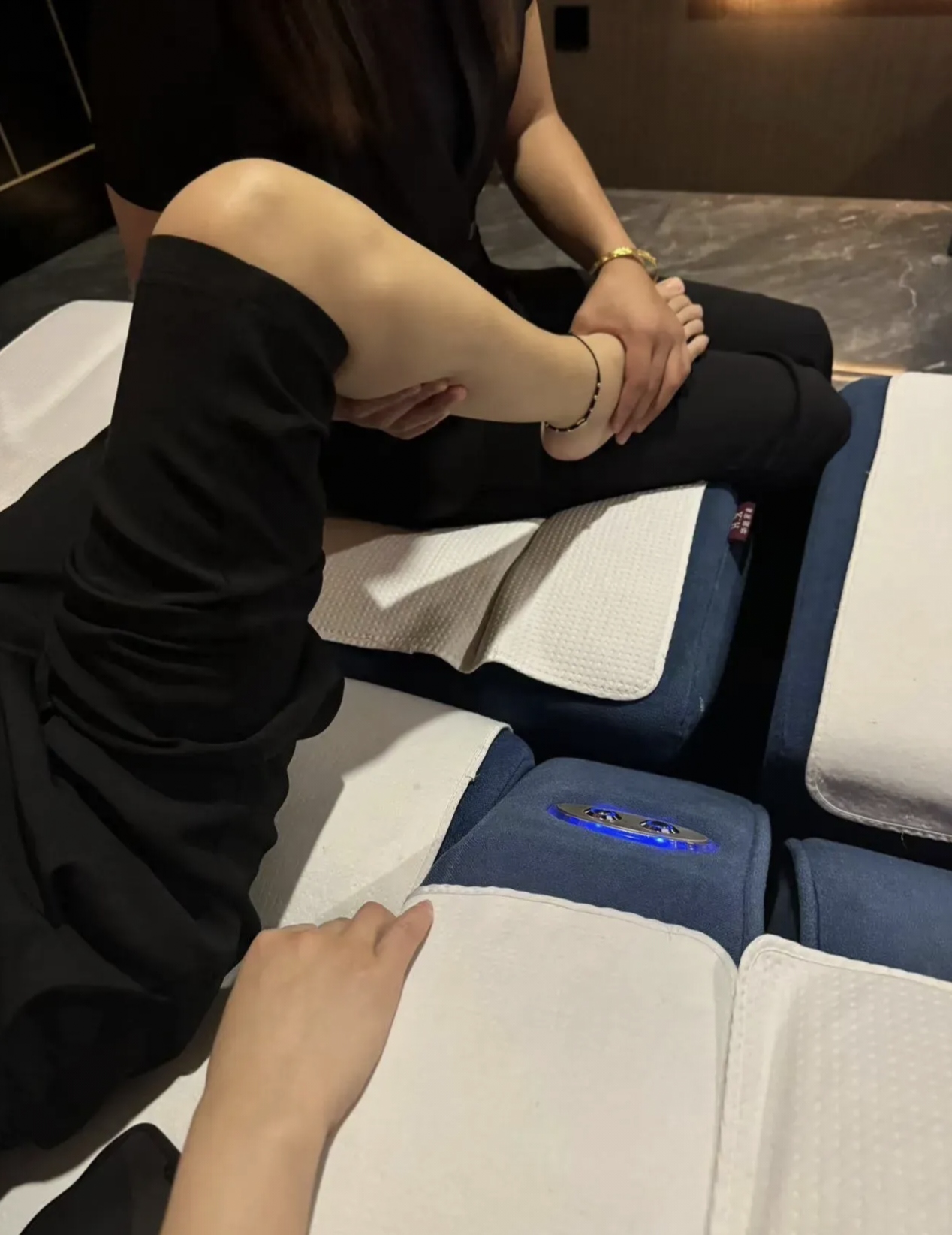 按摩师按着按进去了按摩师按着按进去了-第3张图片