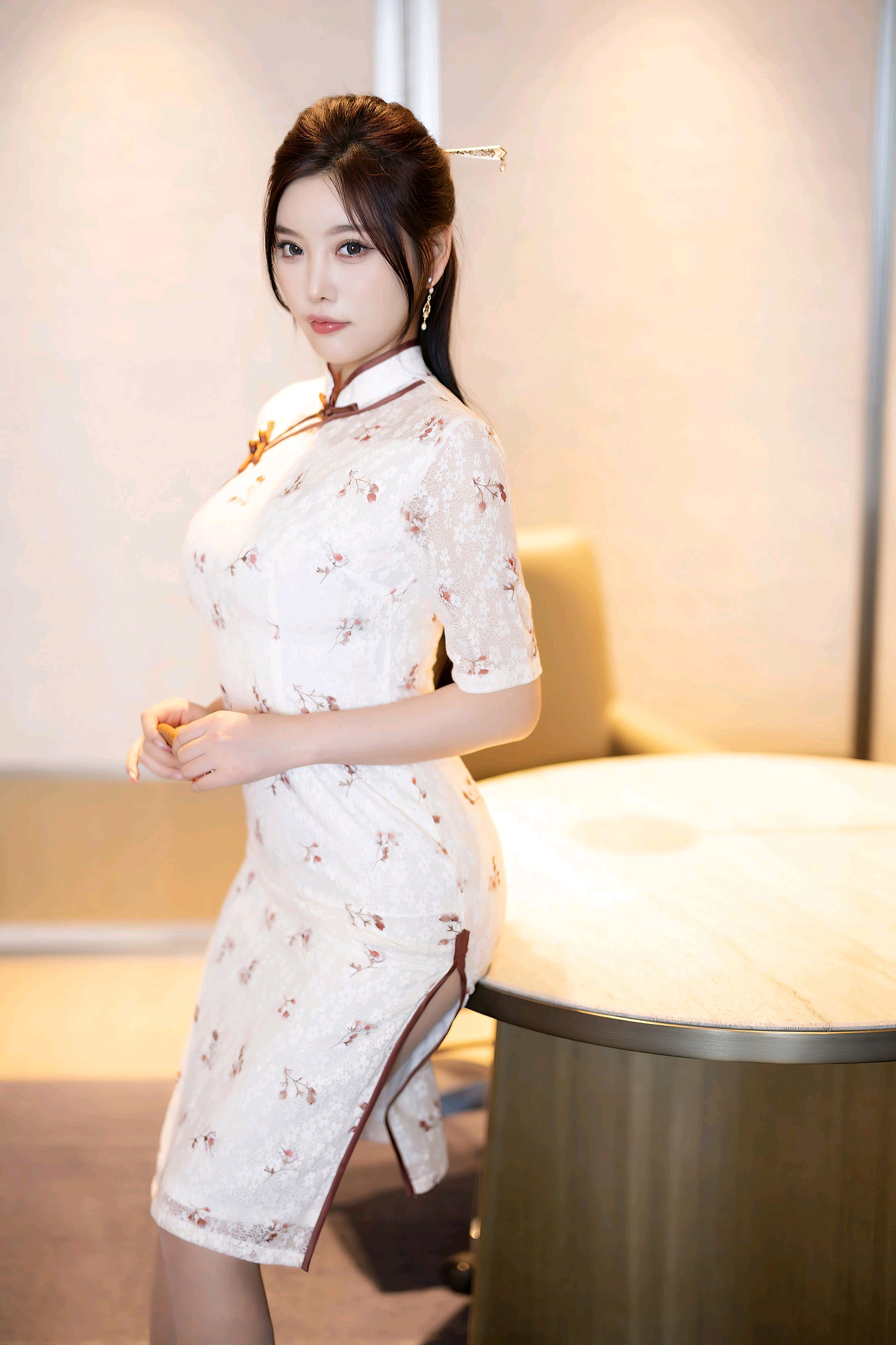 隔着丝袜操，优雅与自由的完美融合