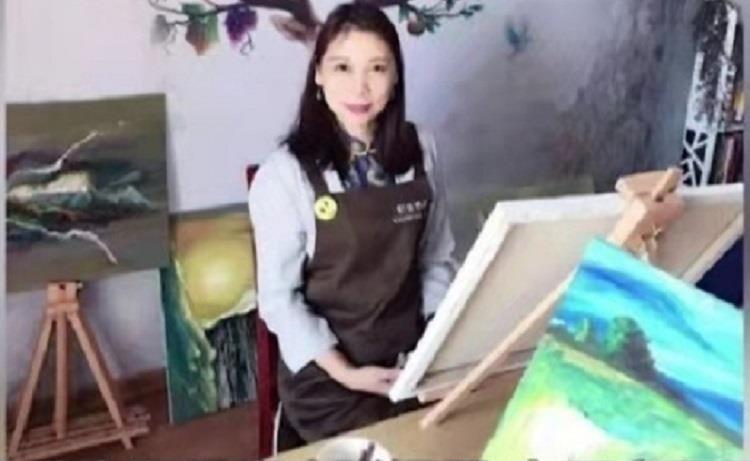 网友曝光睡过劳荣枝网友曝光睡过劳荣枝，真相揭秘