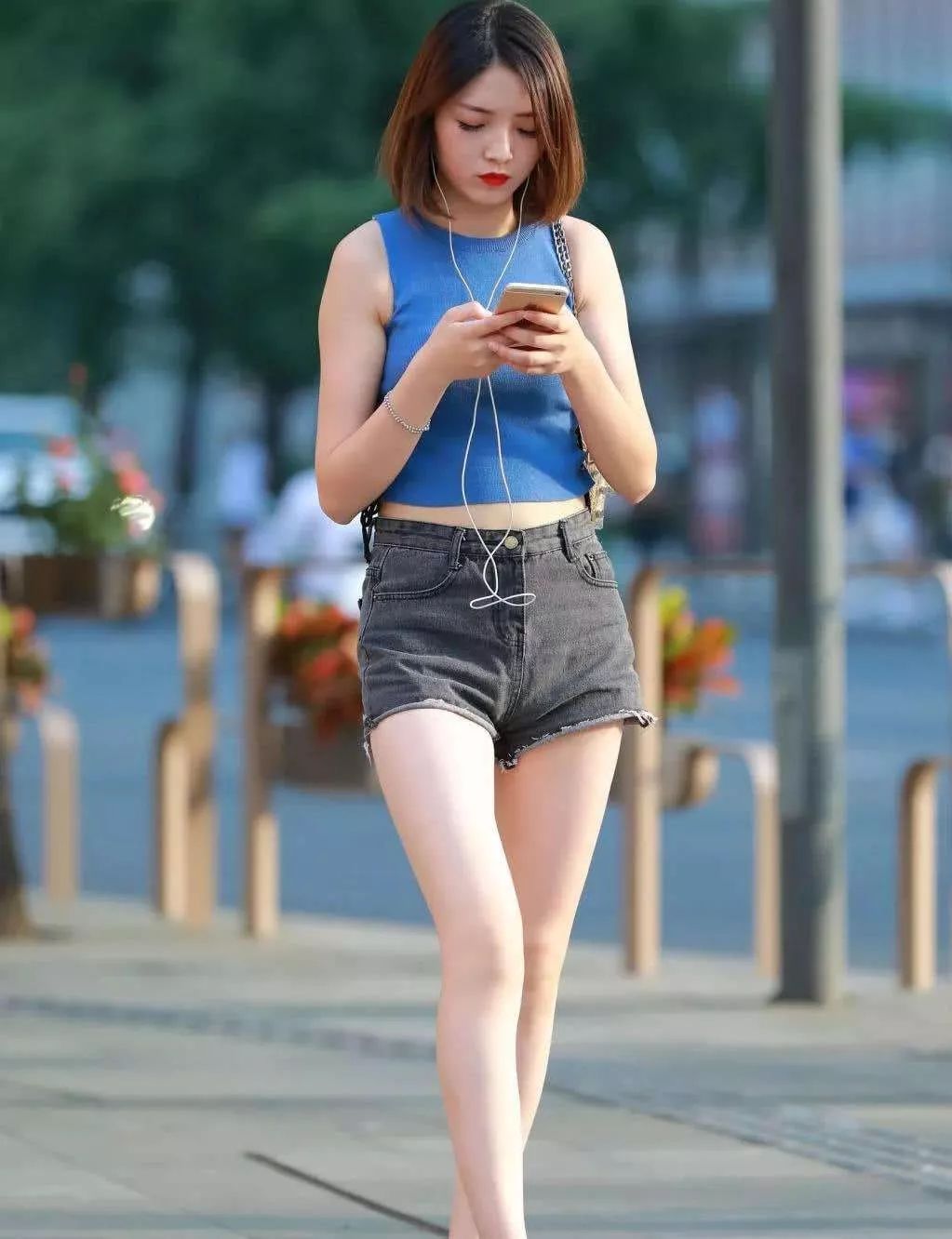 女性阴沟里长了个硬疙瘩女阴沟图，女性隐私的探索与解读