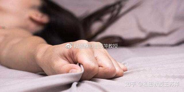浴室敲腿是干什么浴室里强摁做开腿呻吟的视频-第3张图片
