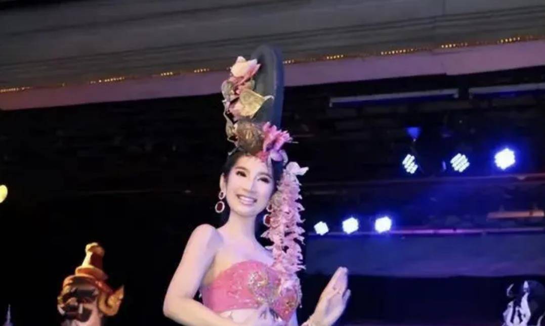 美国人妖另类图片视频美国另类图片中的美人妖-第2张图片