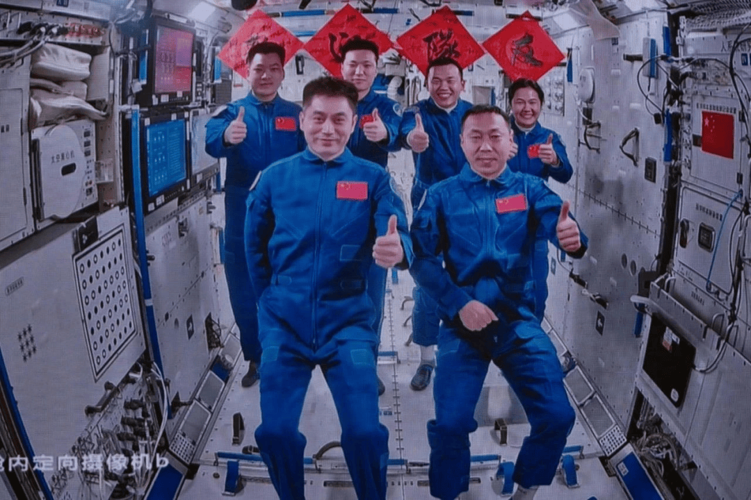 新太空三人组简历公布新太空3人组启航