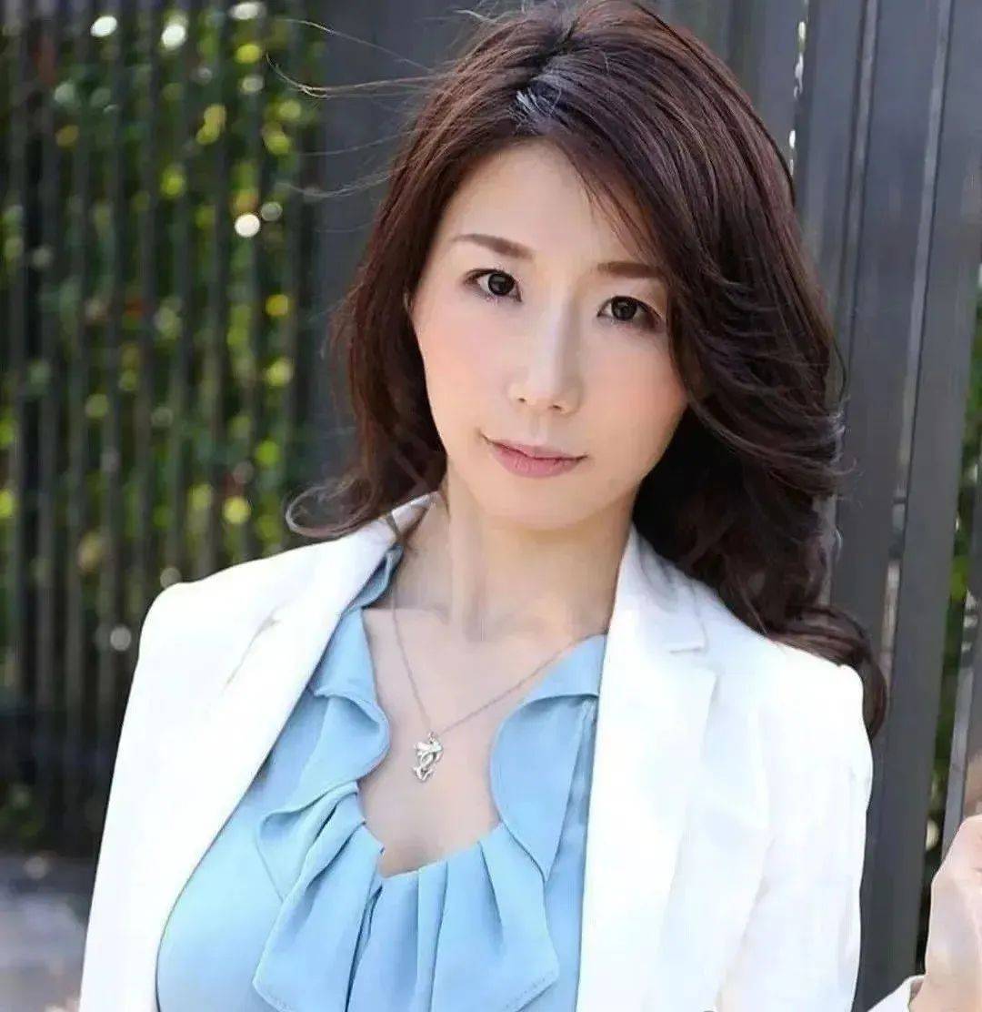 极品人妻系列合集-第3张图片