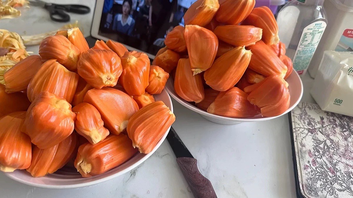 菠萝菠萝蜜在线观看免费高清视频-第3张图片