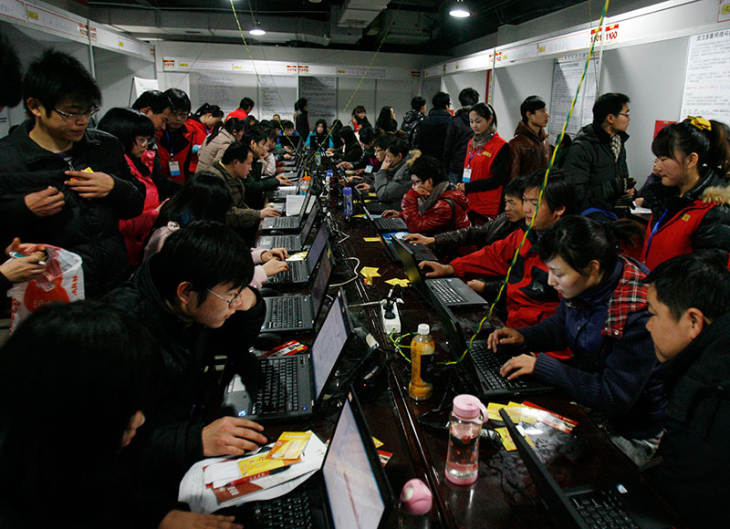 真彩人才市场现场招聘真彩人才市场，汇聚人才，共创未来