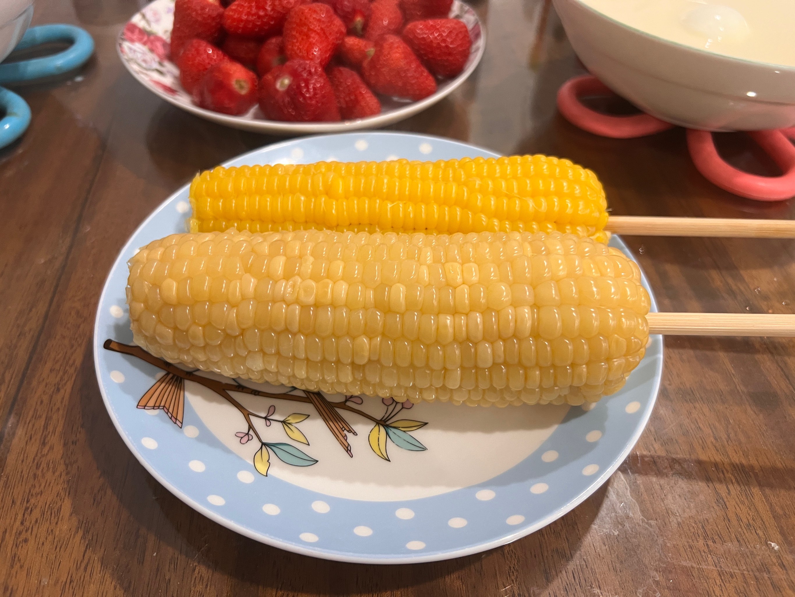 迈开腿尝尝你的草莓意思迈开腿尝尝你的草莓-第2张图片