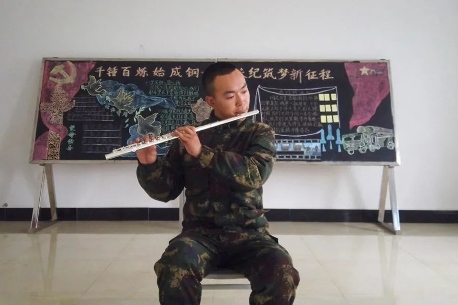 新兵下载新兵下载，开启新征程的必备工具-第2张图片