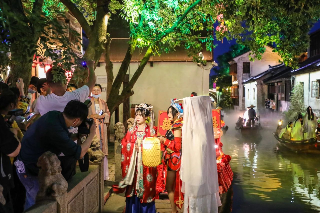 电玩巴士电影电玩巴士电影，沉浸式体验与情感共鸣