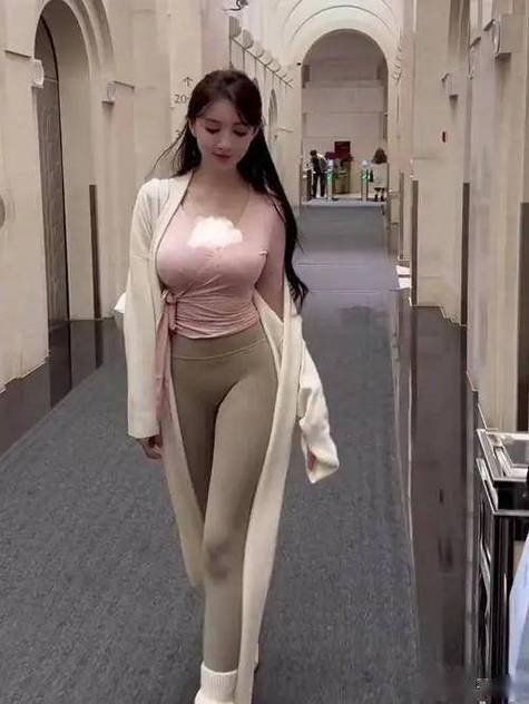 yy女主播冰心徐路巨乳_巨乳网红事件_巨乳女主播