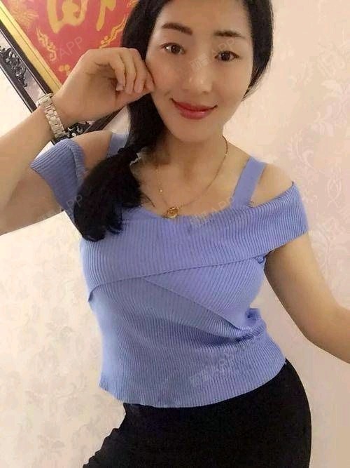 他趴在两腿中间舔我，涉及私密话题-第3张图片