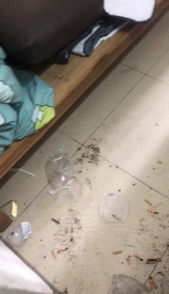 一个接一个上来糟蹋一个接一个糟蹋现象的深度剖析-第2张图片