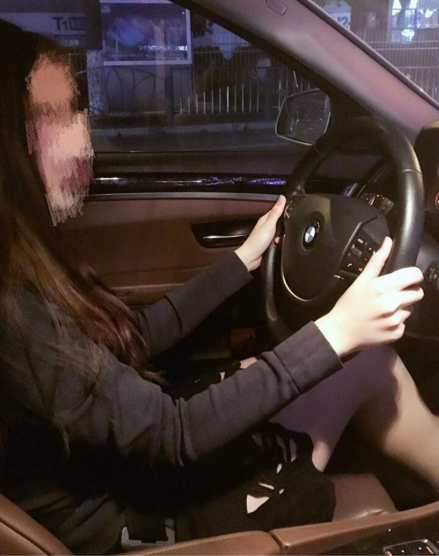 在车里要了女朋友过程会怎么样在车里要了女朋友的过程