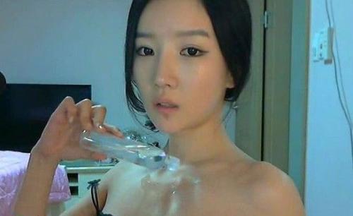 朴妮唛简介朴妮唛28部T图片精选