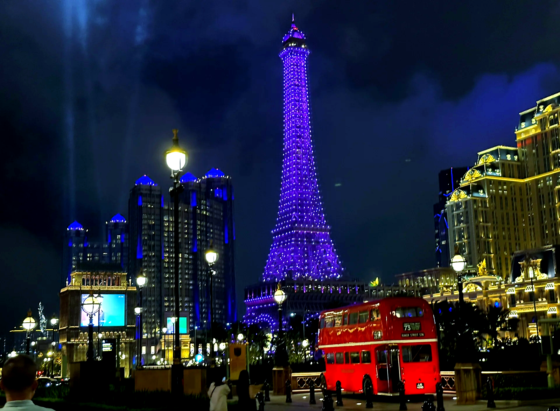 澳门最精准免费资料大全旅游景点2023澳门之夜，璀璨开特马之夜