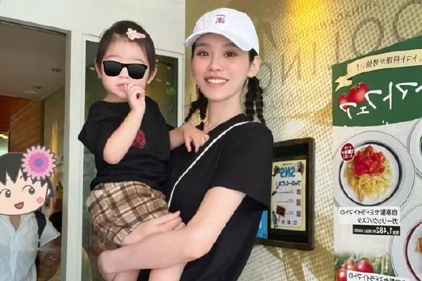 女士不遮阴小内搭照片女士不遮阴小内搭照片-第1张图片