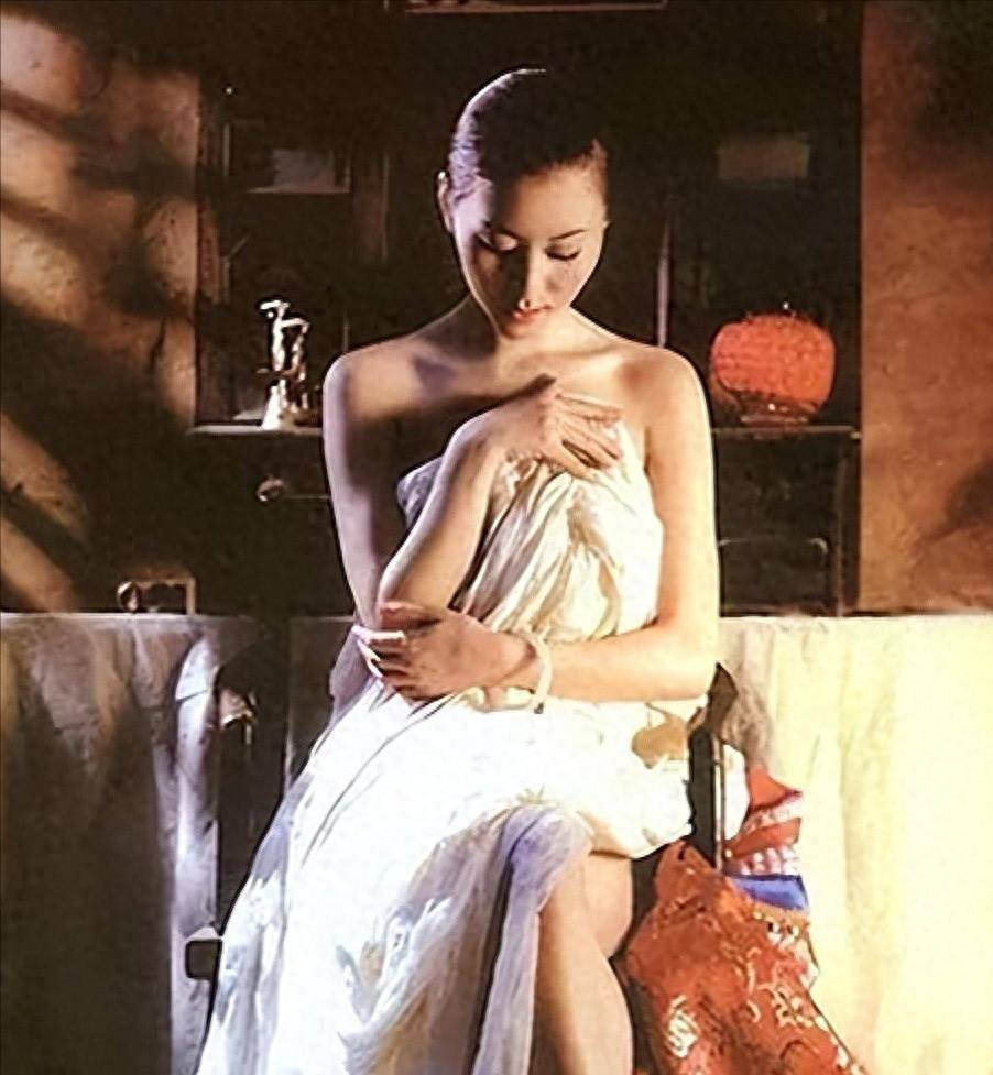 张筱雨极品阴部特写-第2张图片