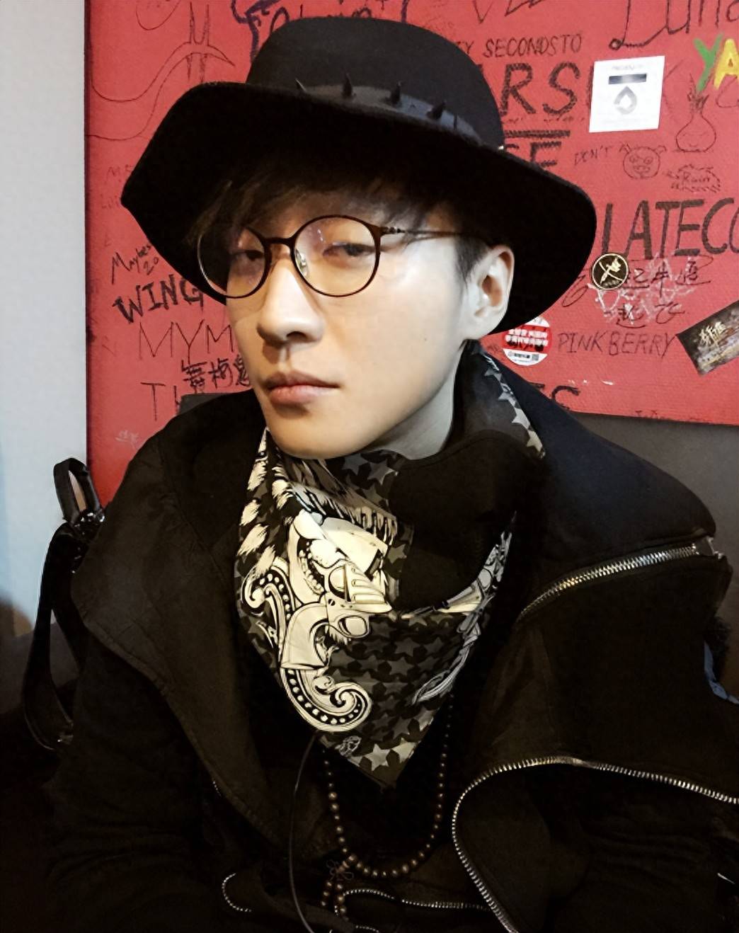 乔任梁的房间乔任梁的卧室满地是血-第2张图片